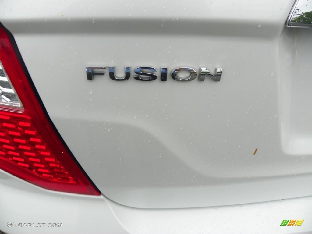 2010 Fusion SEL V6 - White Platinum Tri-coat Metallic / Charcoal Black photo #9