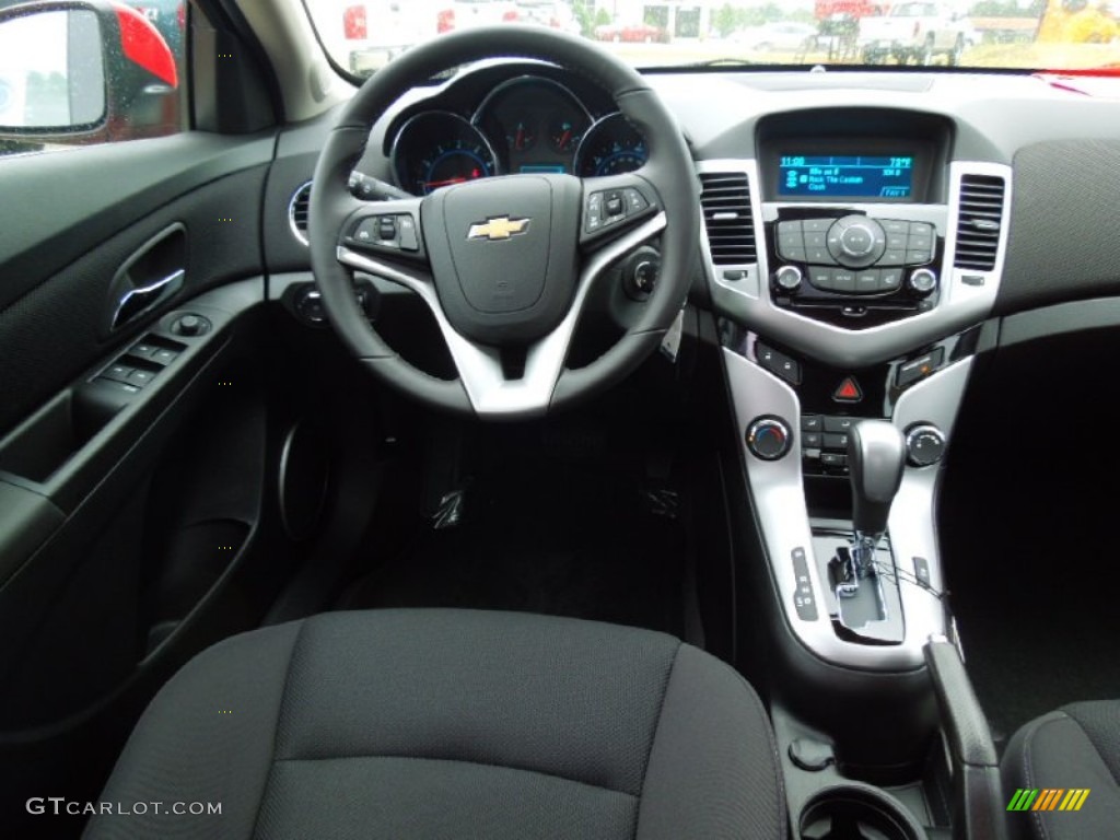 2012 Cruze LT/RS - Victory Red / Jet Black photo #17