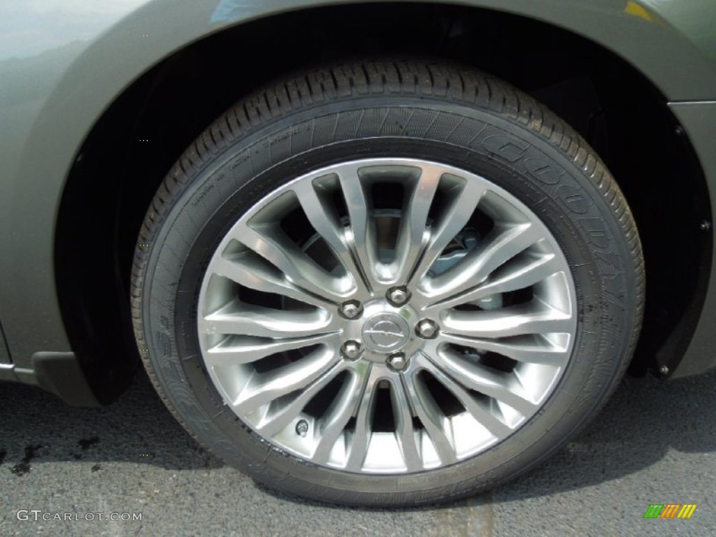 2012 Chrysler 200 Limited Sedan Wheel Photo #64882121