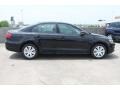 Black - Jetta SE Sedan Photo No. 10
