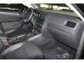 Black - Jetta SE Sedan Photo No. 24