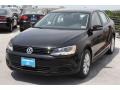 Black - Jetta SE Sedan Photo No. 3
