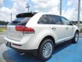 2013 Crystal Champagne Tri-Coat Lincoln MKX FWD  photo #3