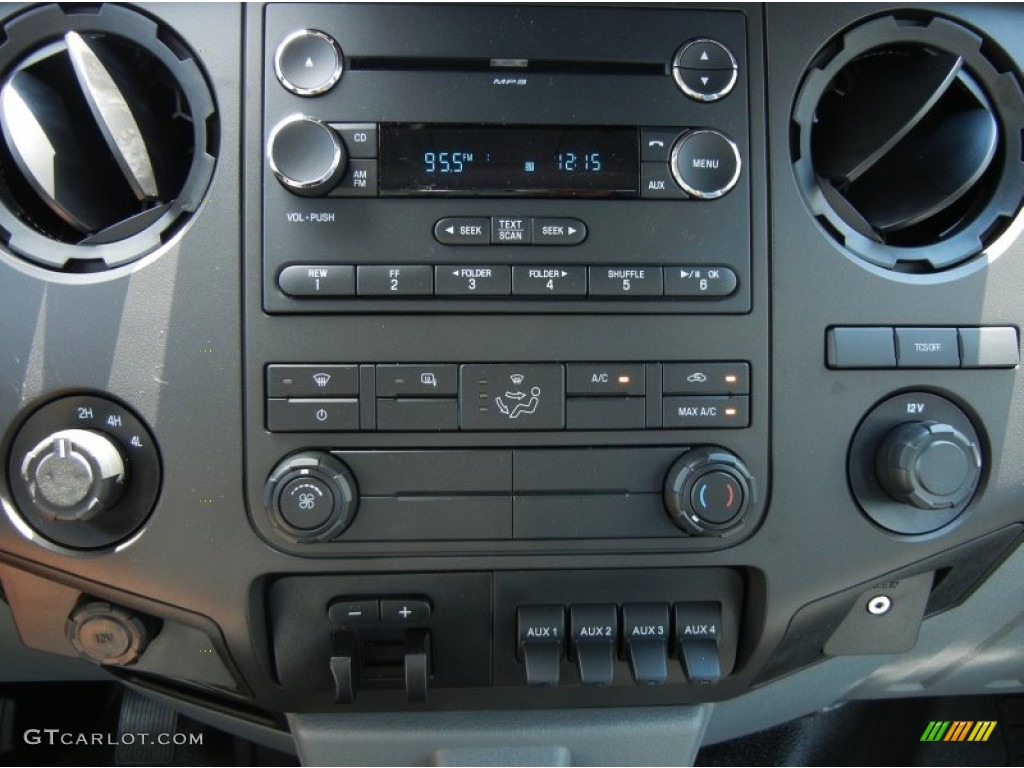 2012 Ford F350 Super Duty XL Crew Cab 4x4 Dually Controls Photo #64889198