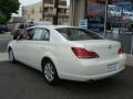 Blizzard White Pearl - Avalon XL Photo No. 4