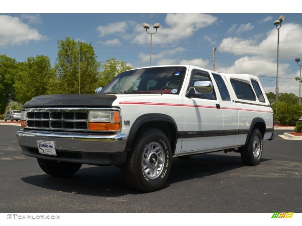 1992 Dakota LE Extended Cab - Bright White / Red photo #1