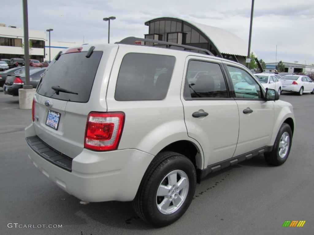 2009 Escape XLT V6 - White Suede / Stone photo #7