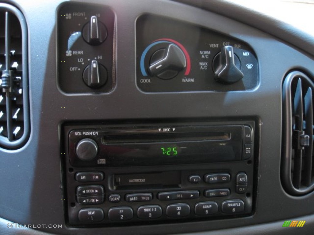 2004 Ford E Series Van E350 Super Duty XLT 15 Passenger Controls Photo #64903202
