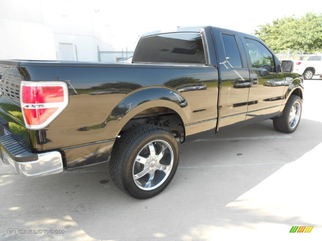 2010 F150 XLT SuperCab - Tuxedo Black / Medium Stone photo #7