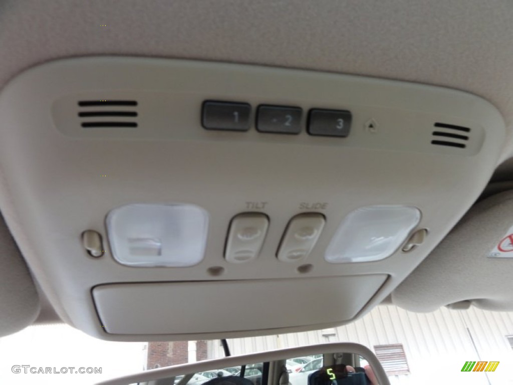 2003 Land Cruiser  - Natural White / Ivory photo #42