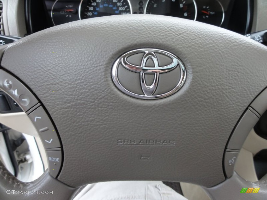 2003 Land Cruiser  - Natural White / Ivory photo #45