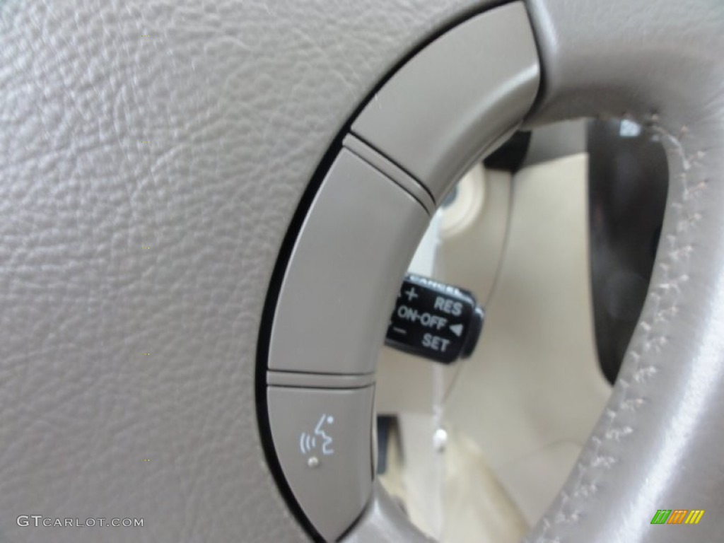 2003 Land Cruiser  - Natural White / Ivory photo #47