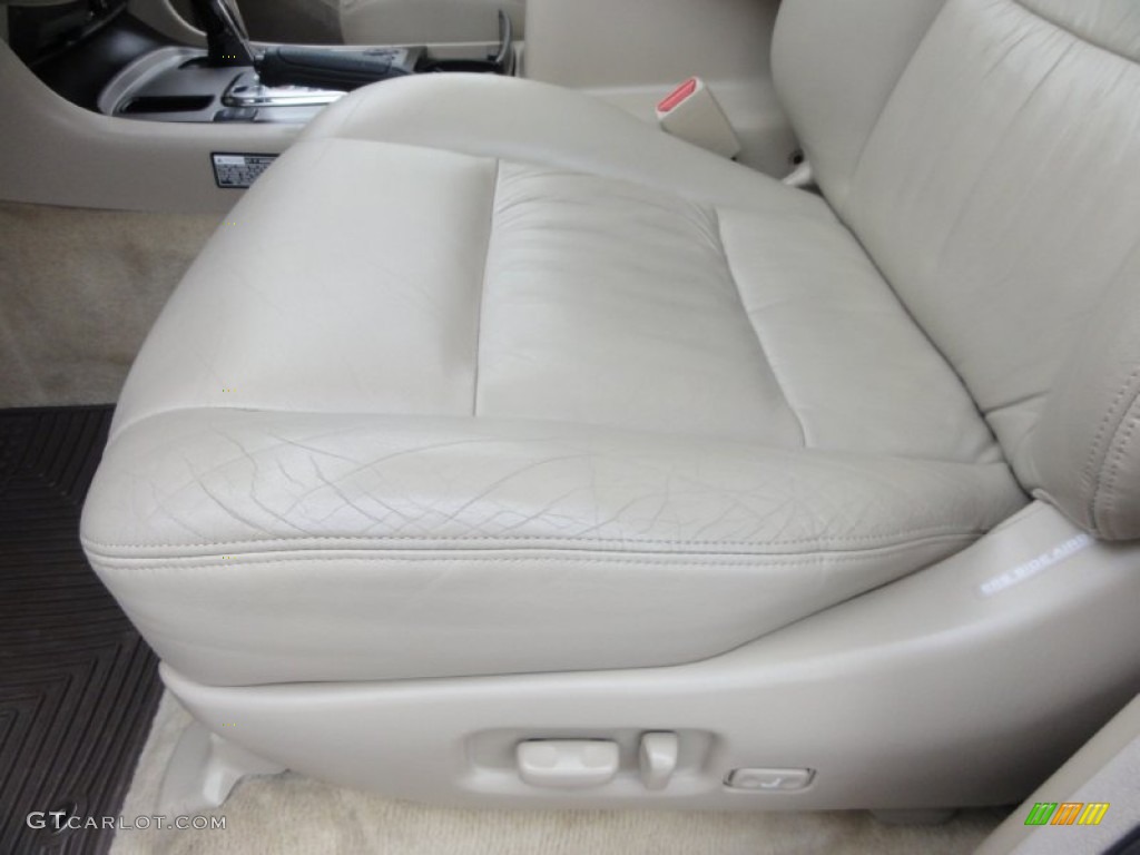 2003 Land Cruiser  - Natural White / Ivory photo #50