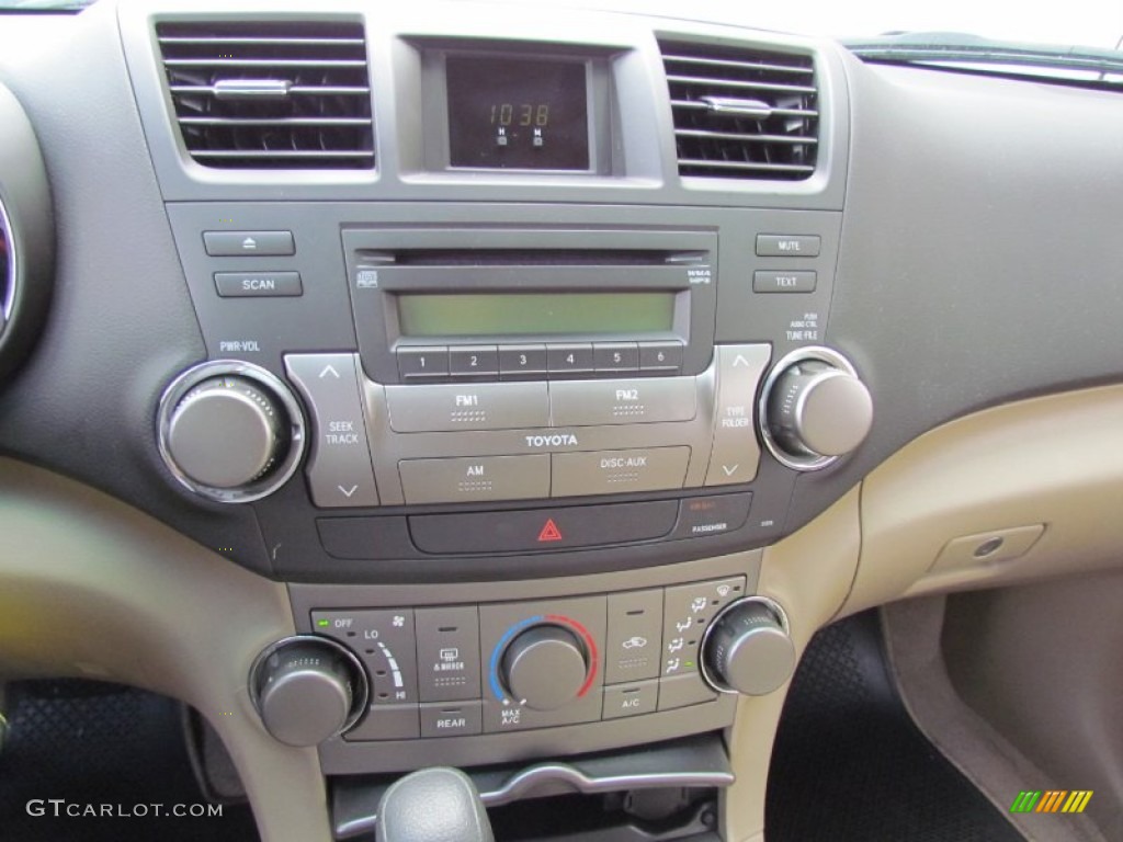 2009 Highlander V6 4WD - Black / Sand Beige photo #14