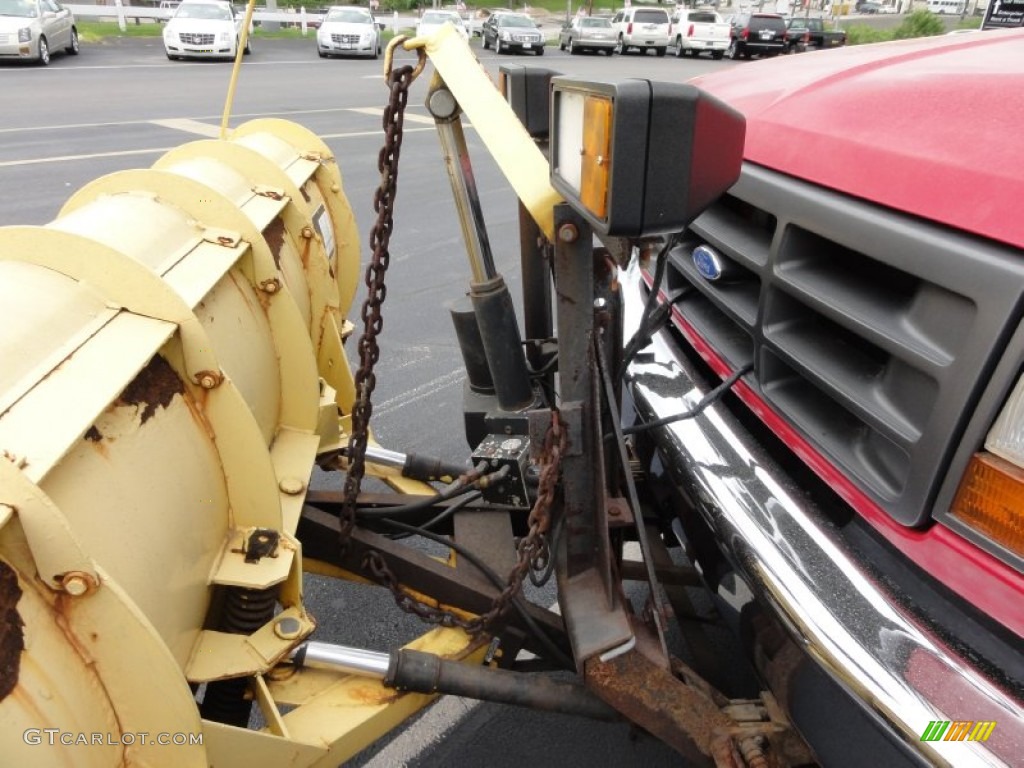 1995 F350 XL Regular Cab 4x4 Plow Truck - Ultra Red / Grey photo #19