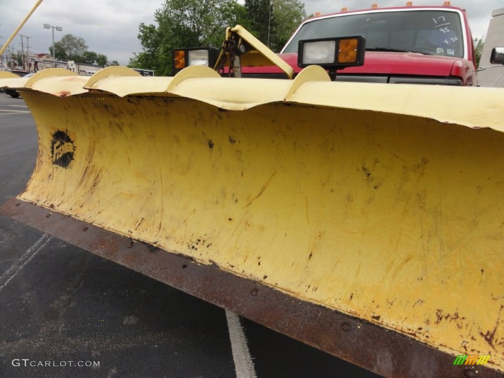 1995 F350 XL Regular Cab 4x4 Plow Truck - Ultra Red / Grey photo #20