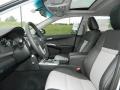 Super White - Camry SE Photo No. 10