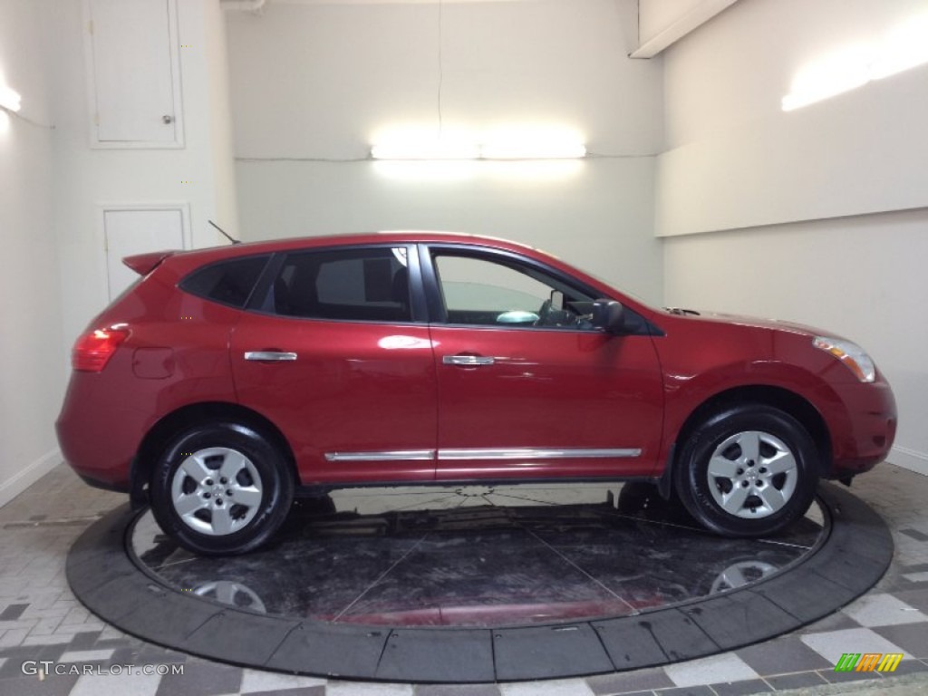 2011 Rogue S AWD - Cayenne Red / Black photo #3