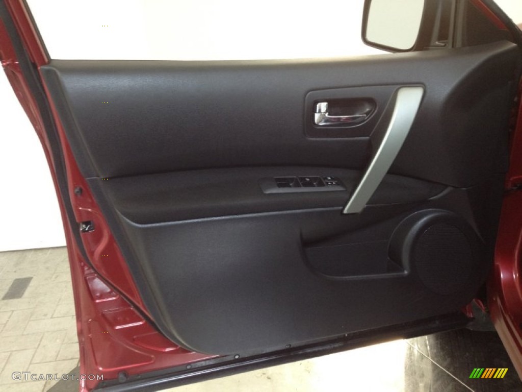 2011 Rogue S AWD - Cayenne Red / Black photo #12