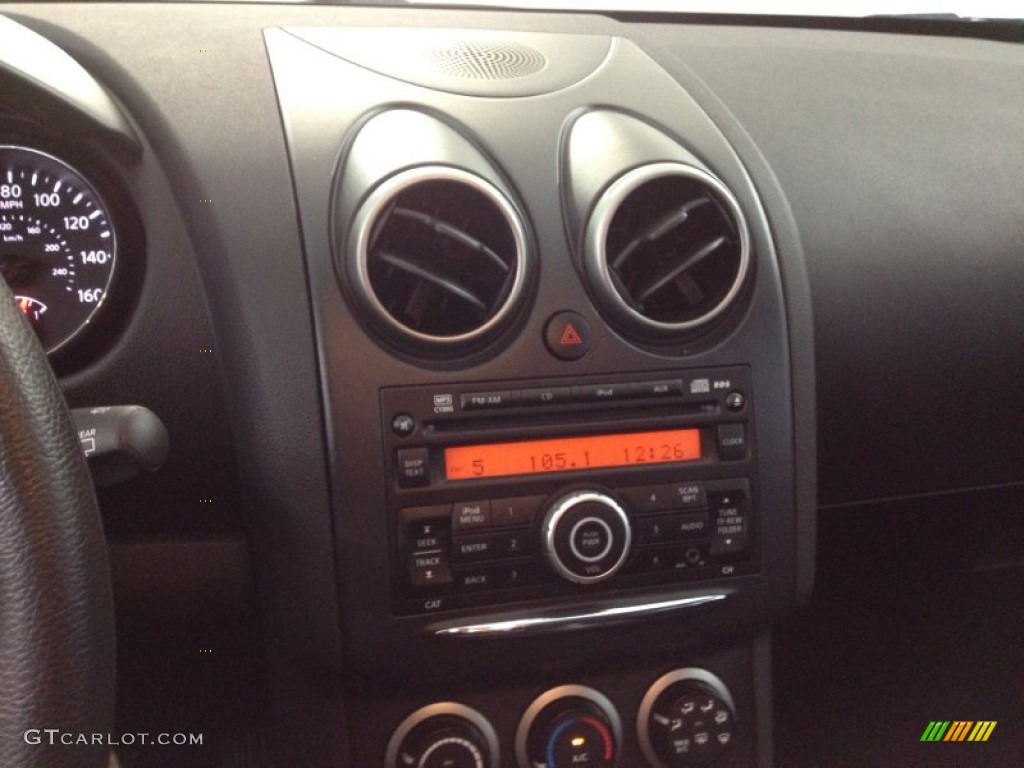 2011 Rogue S AWD - Cayenne Red / Black photo #18