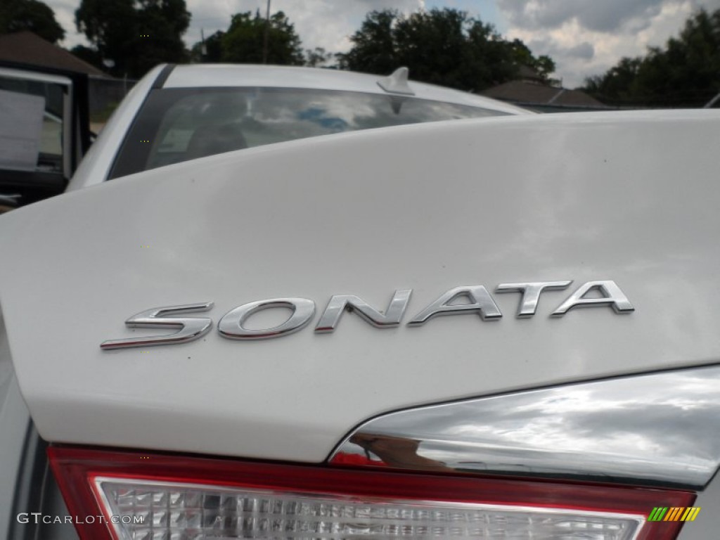 2013 Hyundai Sonata Limited Marks and Logos Photo #64923053