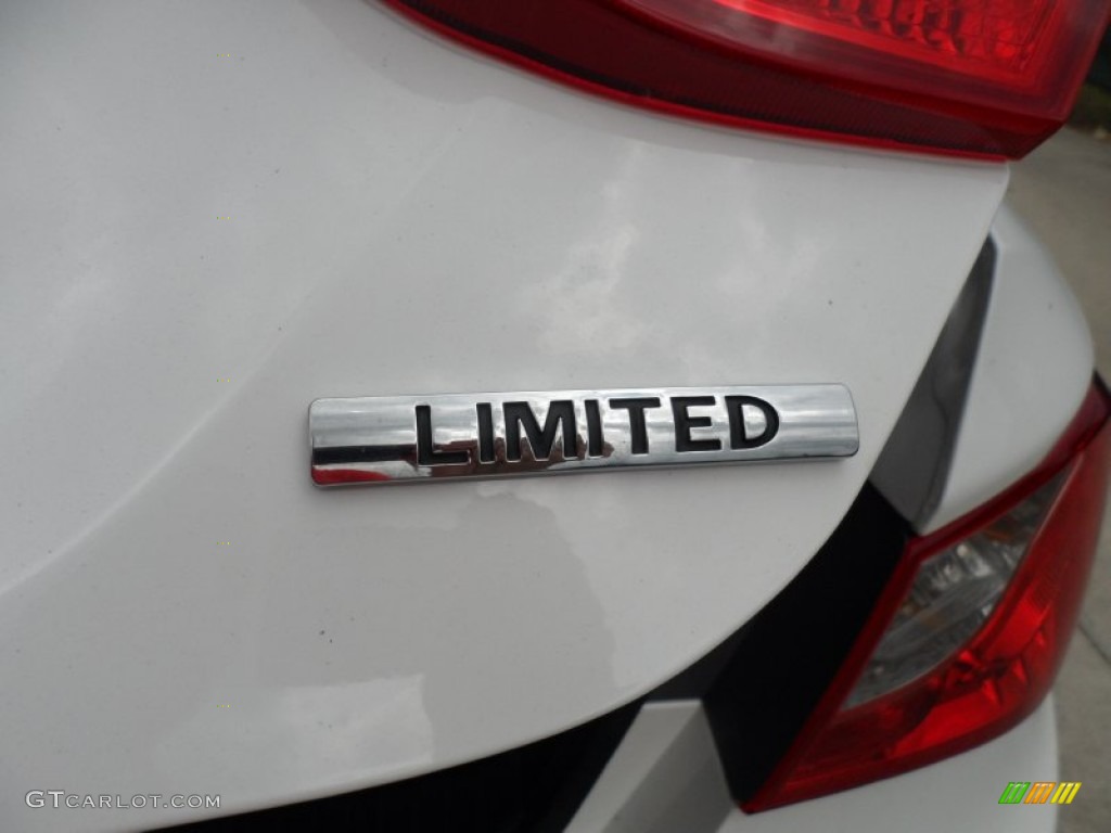 2013 Hyundai Sonata Limited Marks and Logos Photo #64923056