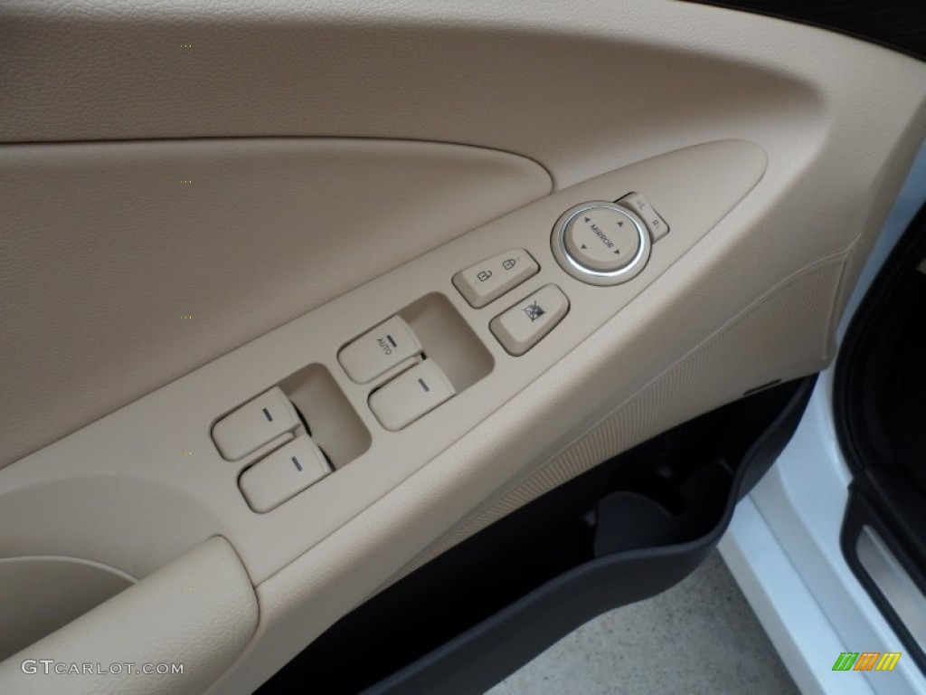 2013 Hyundai Sonata Limited Controls Photo #64923080