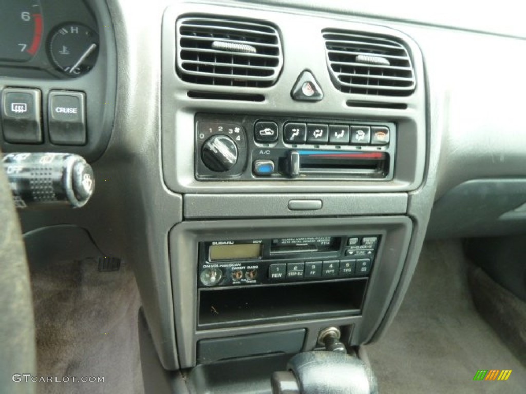 1995 Subaru Legacy Outback Wagon Controls Photo #64926667
