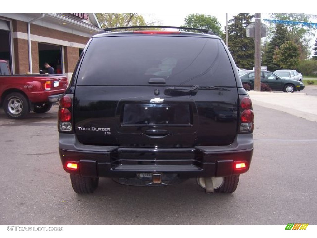 2006 TrailBlazer LS - Black / Light Gray photo #5