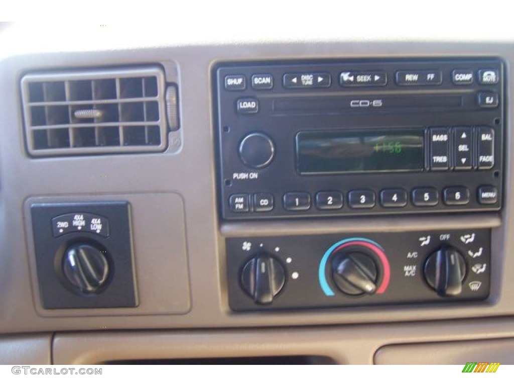 2001 Ford F250 Super Duty XLT Super Crew 4x4 Audio System Photo #64929624
