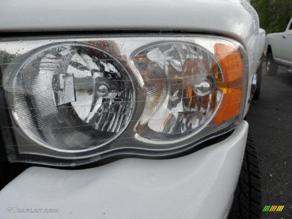 2004 Ram 3500 SLT Quad Cab 4x4 Dually - Bright White / Dark Slate Gray photo #9