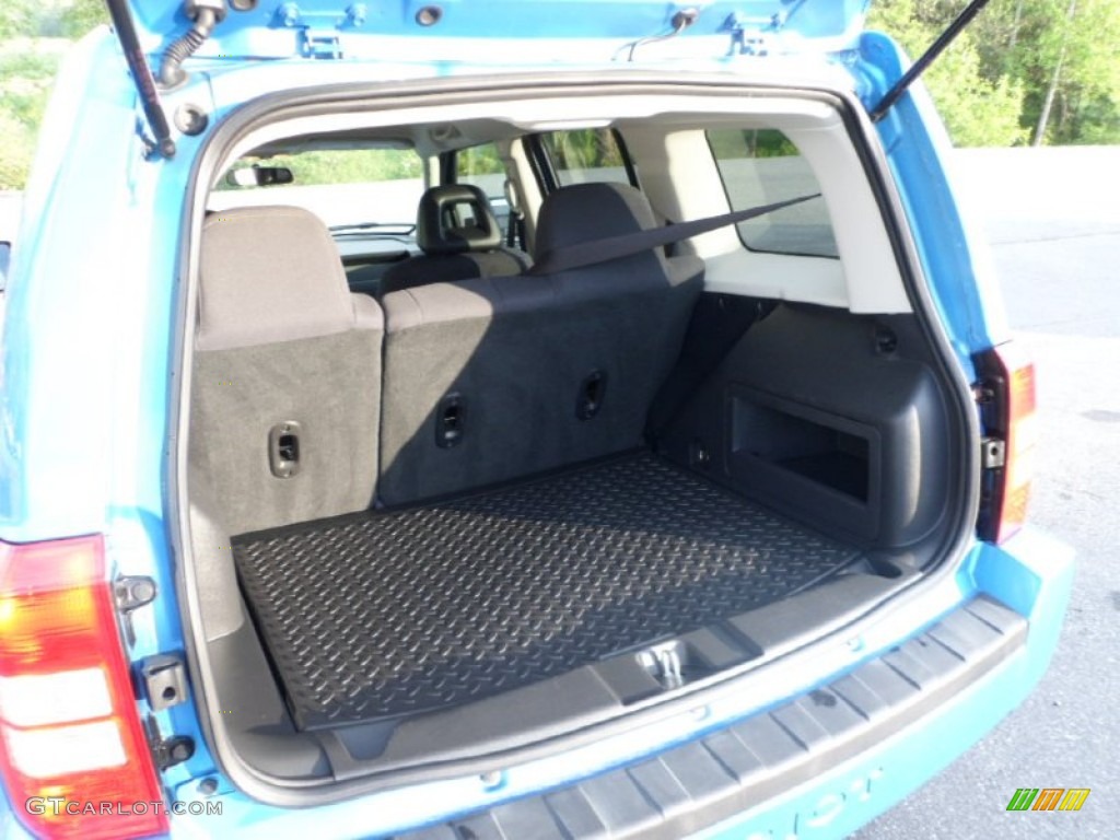 2008 Patriot Sport 4x4 - Surf Blue Pearl / Dark Slate Gray photo #7