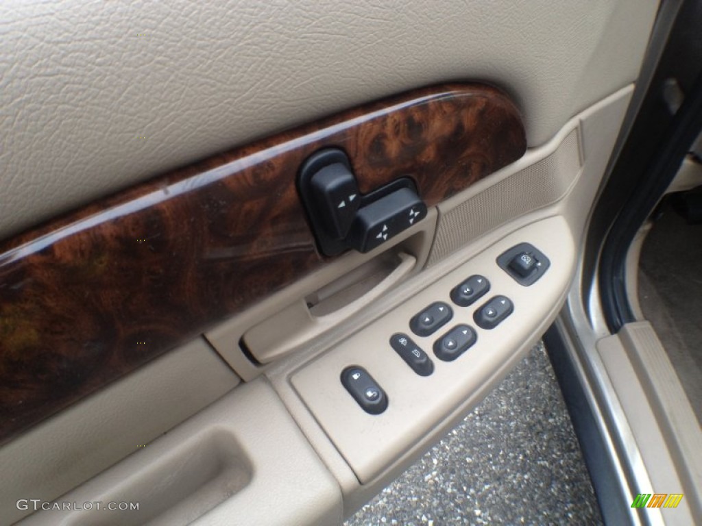 2004 Grand Marquis LS - Gold Ash Metallic / Medium Parchment photo #12