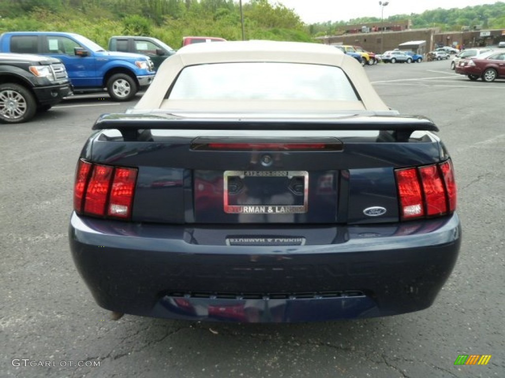 2002 Mustang V6 Convertible - True Blue Metallic / Medium Parchment photo #3
