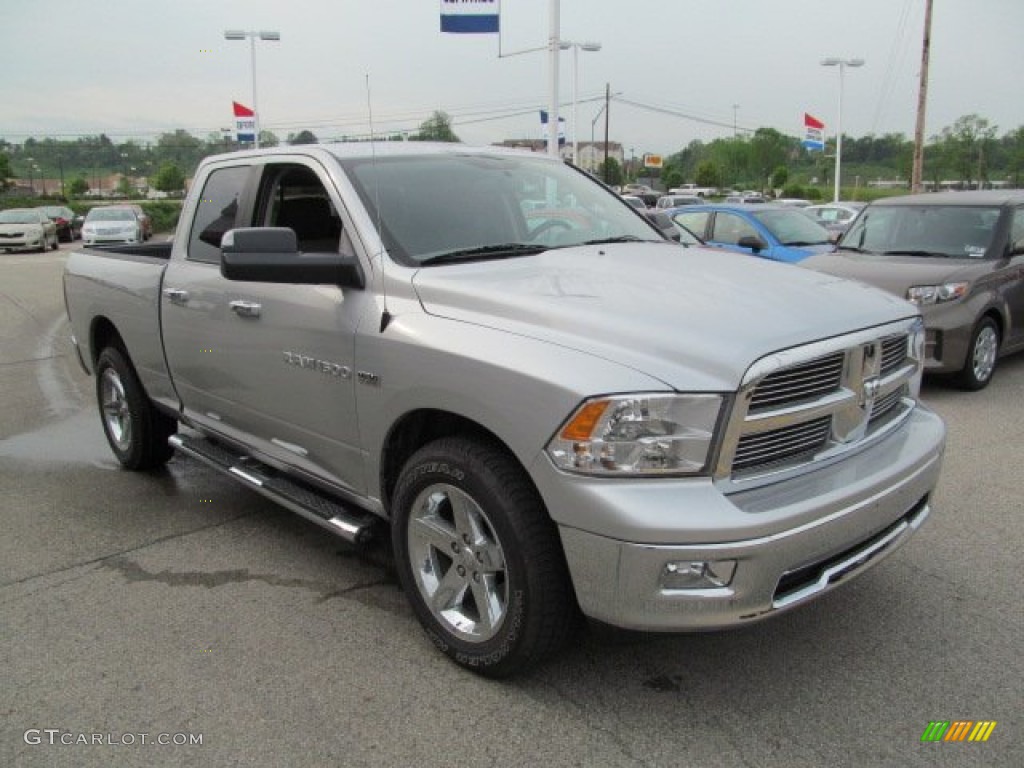 2011 Ram 1500 Big Horn Quad Cab 4x4 - Bright Silver Metallic / Dark Slate Gray/Medium Graystone photo #9