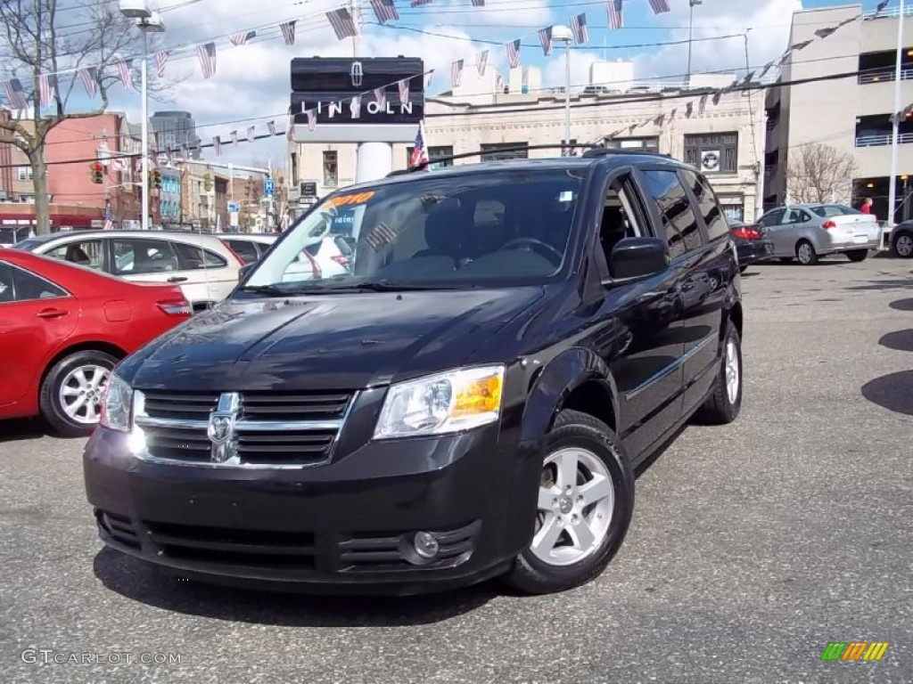 Brilliant Black Crystal Pearl Dodge Grand Caravan