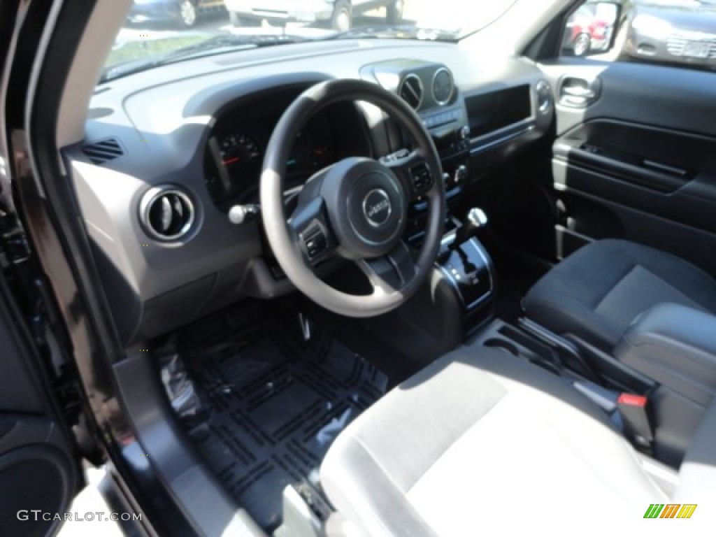 2011 Patriot Sport 4x4 - Brilliant Black Crystal Pearl / Dark Slate Gray photo #5