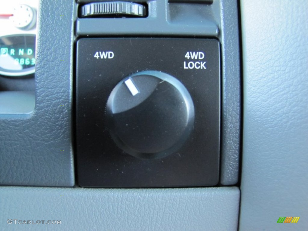 2007 Dodge Durango SLT 4x4 Controls Photo #64946881