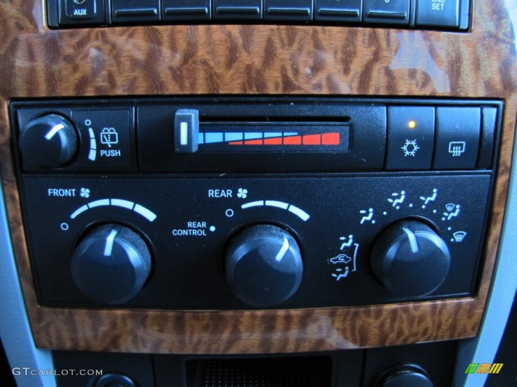 2007 Dodge Durango SLT 4x4 Controls Photo #64946923