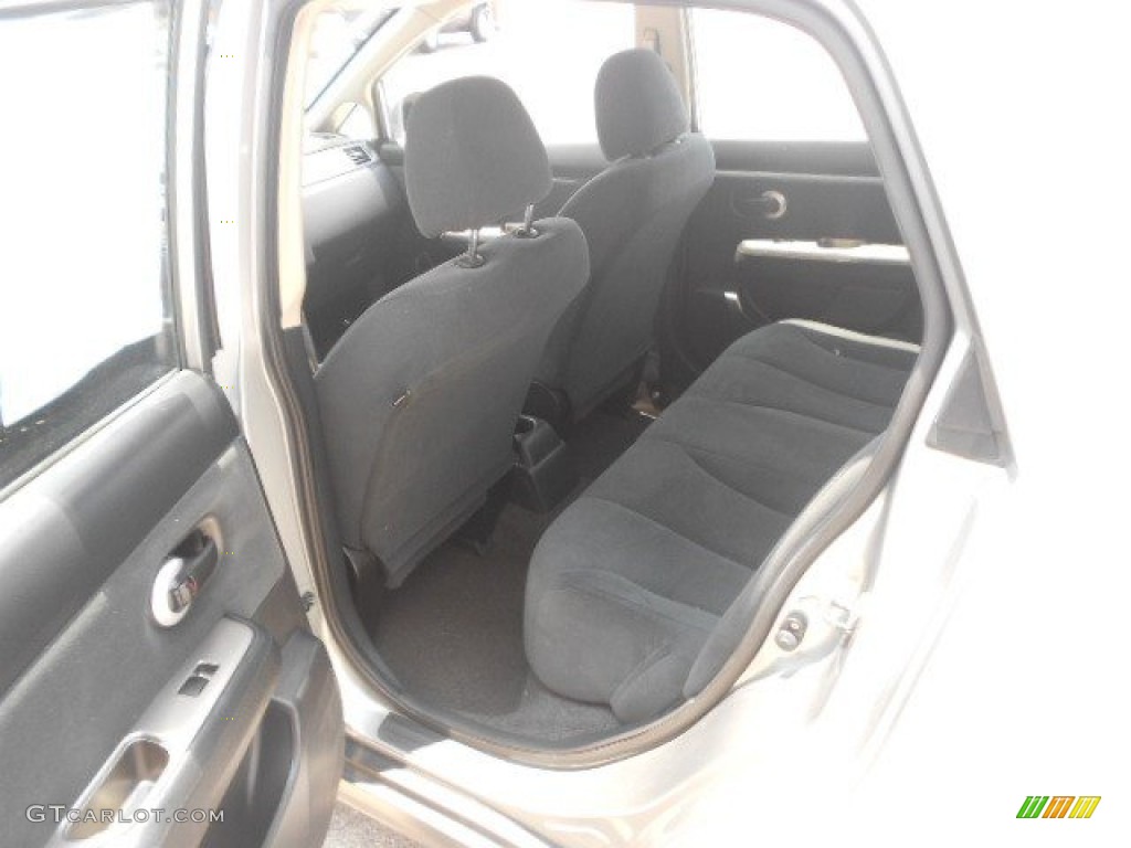 2011 Versa 1.8 S Sedan - Magnetic Gray Metallic / Charcoal photo #11