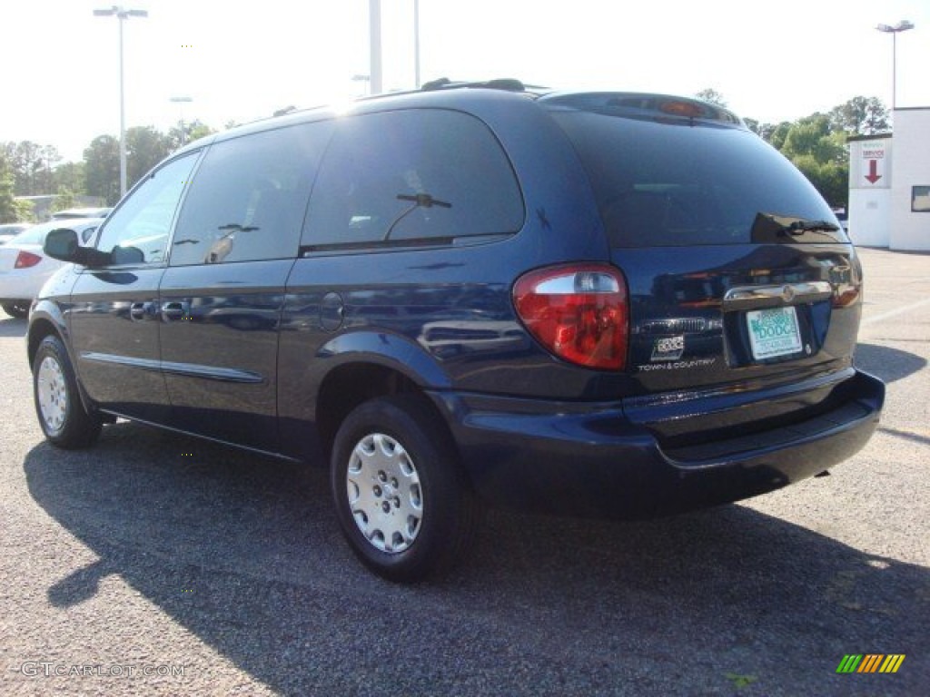 2003 Town & Country LX - Midnight Blue Pearl / Navy Blue photo #3