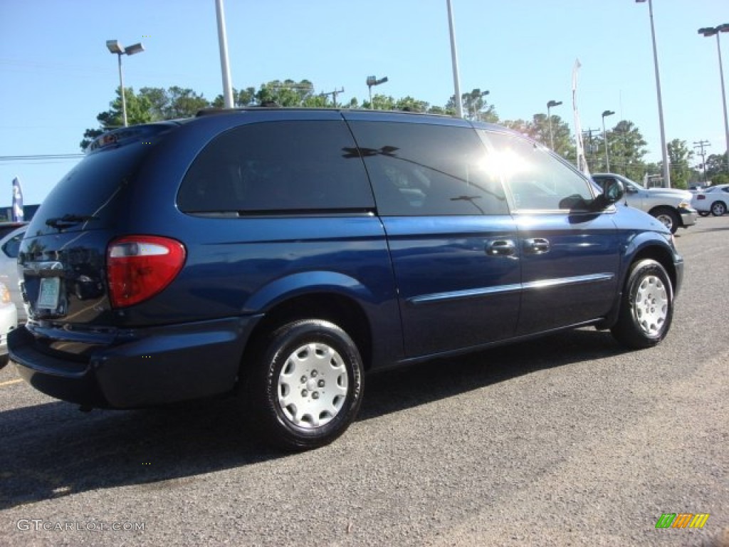 2003 Town & Country LX - Midnight Blue Pearl / Navy Blue photo #4