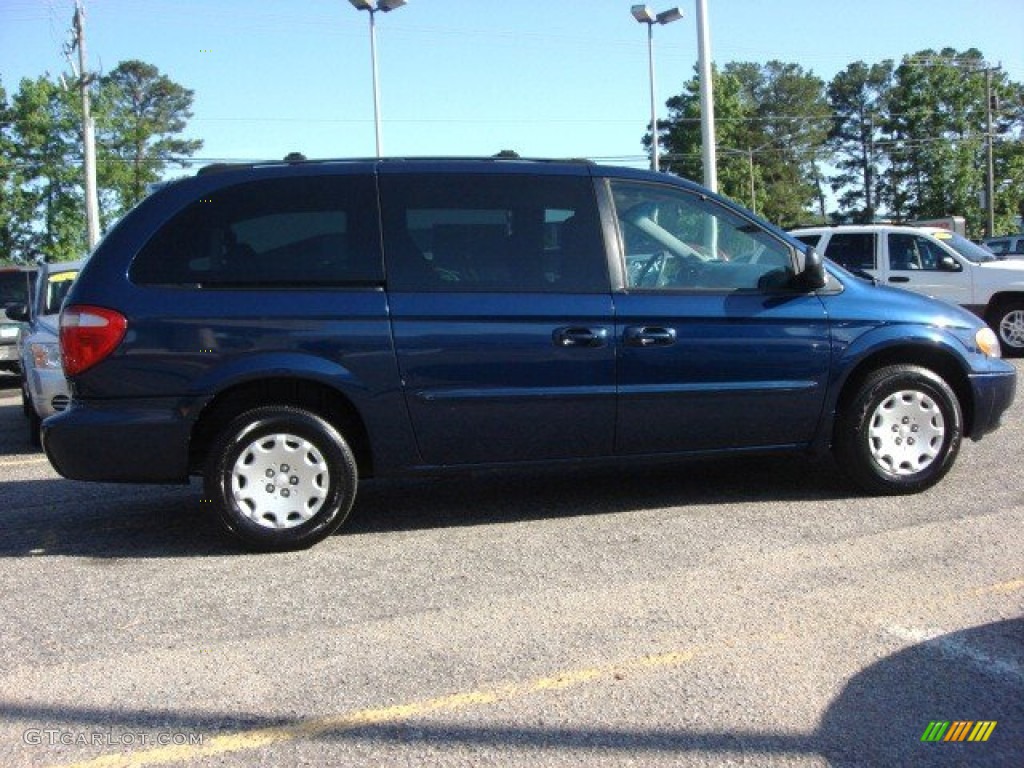 2003 Town & Country LX - Midnight Blue Pearl / Navy Blue photo #5