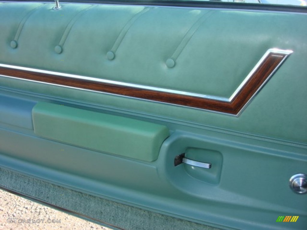 1977 Buick Regal Coupe Green Door Panel Photo #64950790
