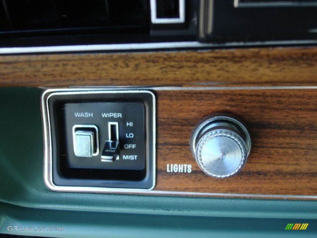 1977 Buick Regal Coupe Controls Photo #64950808