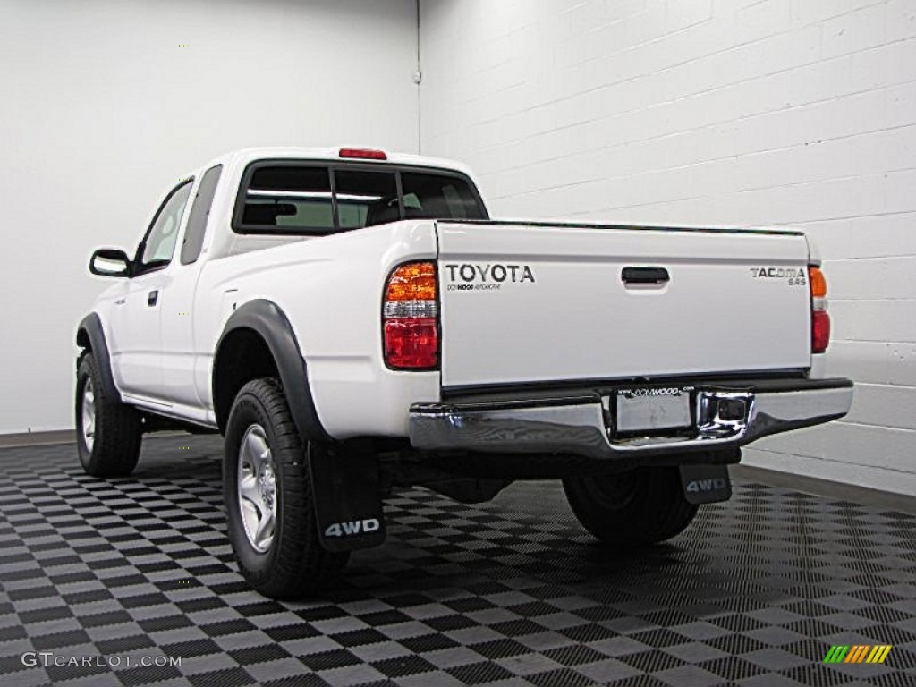 2004 Tacoma SR5 Xtracab 4x4 - Super White / Charcoal photo #3