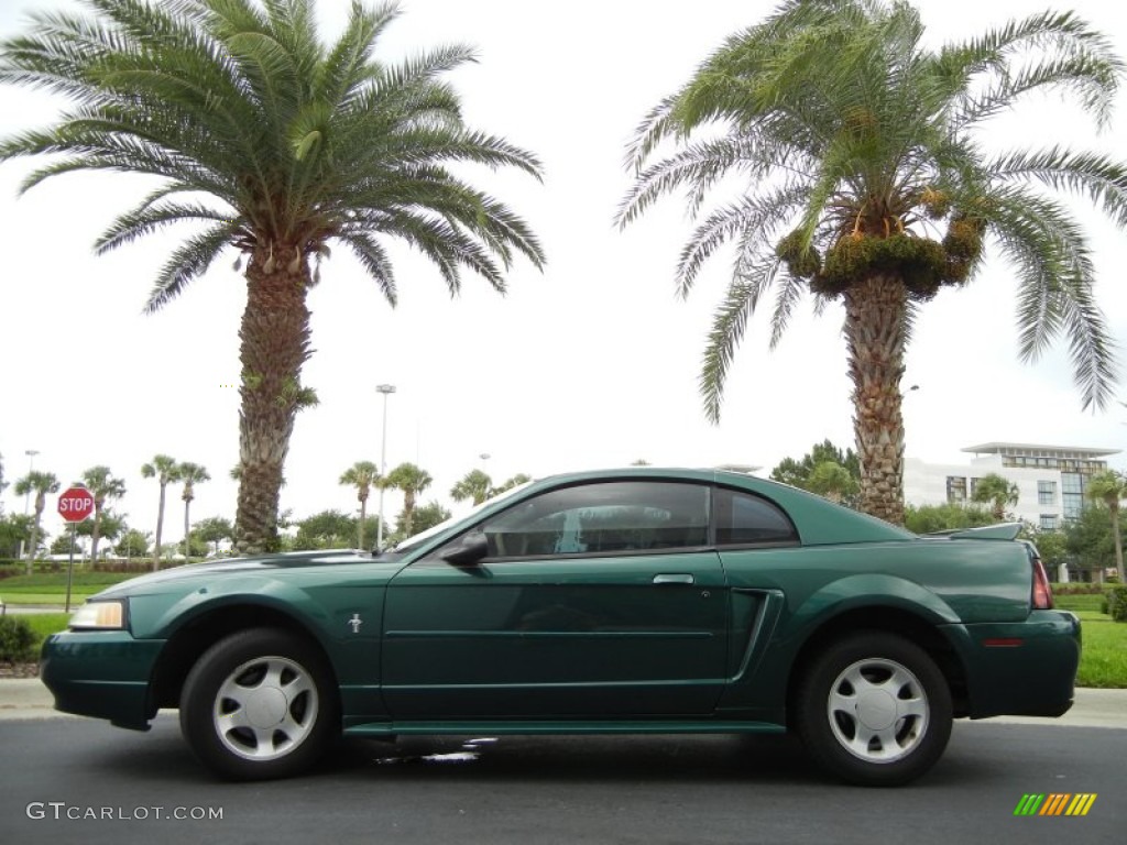 2000 Mustang V6 Coupe - Amazon Green Metallic / Medium Parchment photo #1