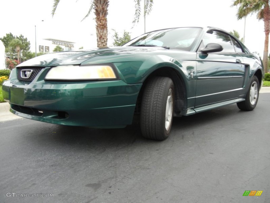 2000 Mustang V6 Coupe - Amazon Green Metallic / Medium Parchment photo #2