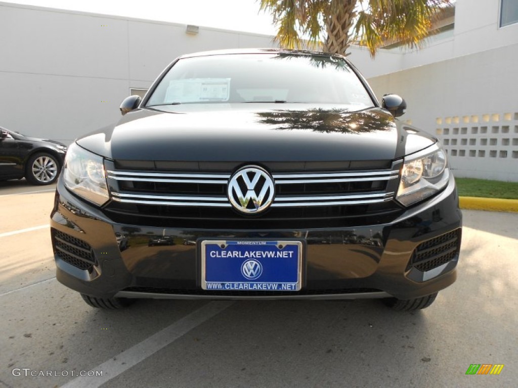 2012 Tiguan S - Deep Black Metallic / Black photo #2