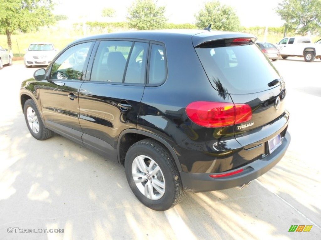 2012 Tiguan S - Deep Black Metallic / Black photo #5